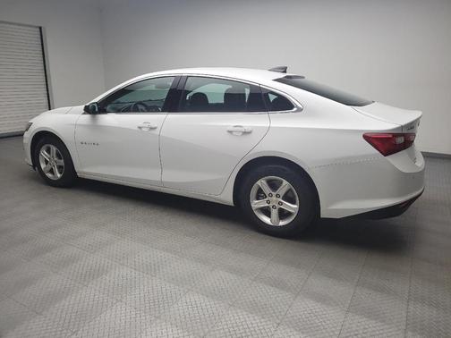Summit White 2023 Chevrolet Malibu 1LS