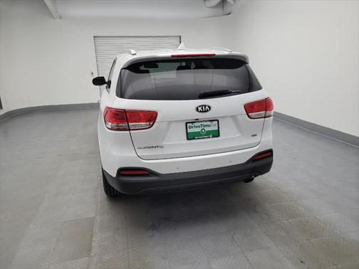 2016 Kia Sorento LX