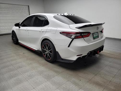 Super White 2021 Toyota Camry SE