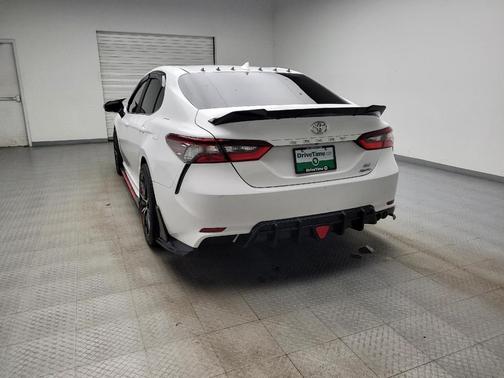 Super White 2021 Toyota Camry SE