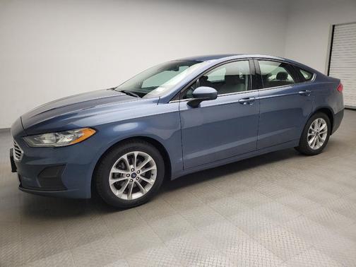 Blue 2019 Ford Fusion SE