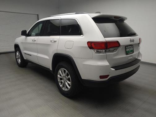 Bright White Clearcoat 2021 Jeep Grand Cherokee Laredo