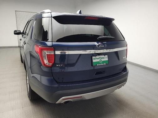 Blue Jeans Metallic 2017 Ford Explorer XLT