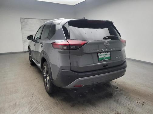 Gray 2023 Nissan Rogue SL