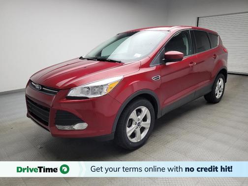 Red 2016 Ford Escape SE