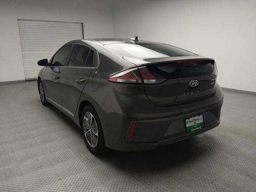 2021 Hyundai IONIQ Plug-In Hybrid SEL