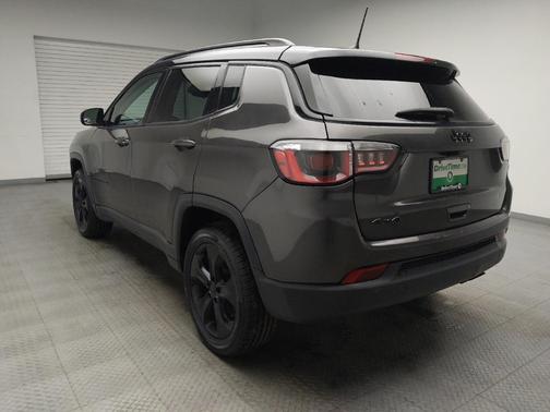 Granite Crystal Metallic Clearcoat 2019 Jeep Compass Latitude