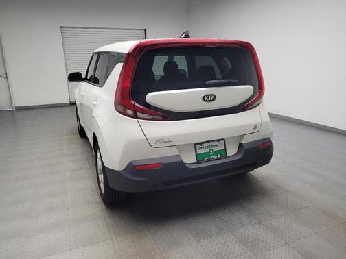 Snow White Pearl 2021 Kia Soul S