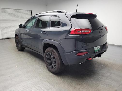Gray 2017 Jeep Cherokee Trailhawk