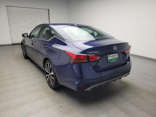 Deep Blue Pearl 2019 Nissan Altima 2.5 SR