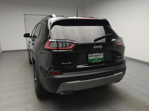Diamond Black Crystal Pearlcoat 2022 Jeep Cherokee Limited