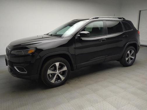 Diamond Black Crystal Pearlcoat 2022 Jeep Cherokee Limited