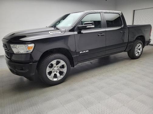 Diamond Black Crystal Pearlcoat 2022 RAM 1500 Big Horn/Lone Star