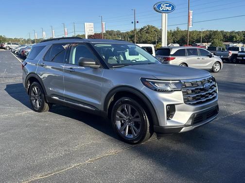 2025 Ford Explorer Active