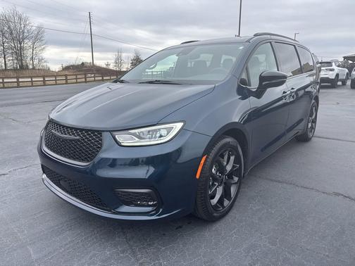 2025 Chrysler Pacifica Limited
