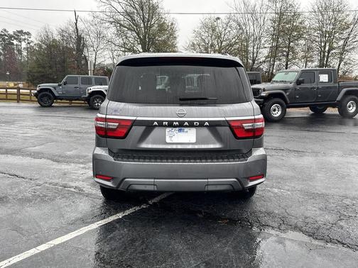 2022 Nissan Armada SV 2WD