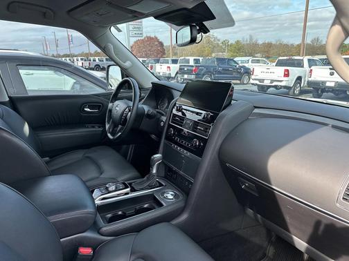 2022 Nissan Armada SV 2WD