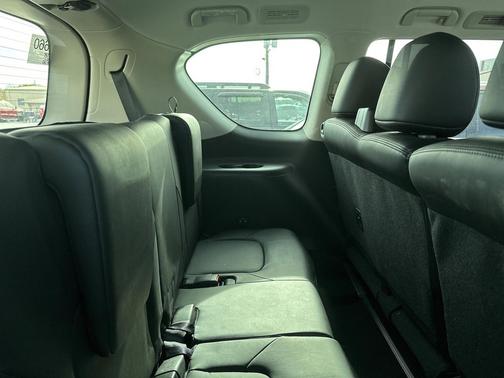 2022 Nissan Armada SV 2WD