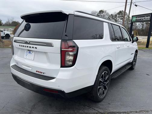 2021 Chevrolet Suburban RST