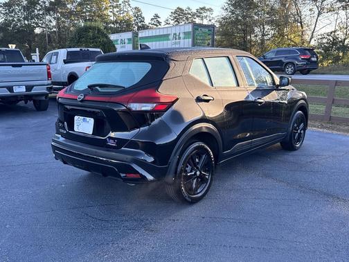 2024 Nissan Kicks S