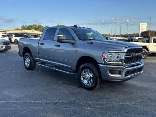 2024 RAM 2500 Tradesman Crew Cab 4x4 6'4' Box