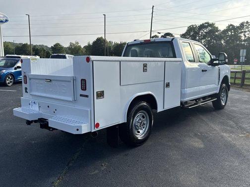 2025 Ford F-250 XL