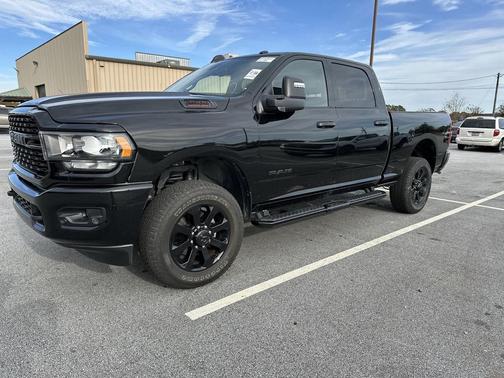 2024 RAM 2500 Big Horn Crew Cab 4x4 6'4' Box