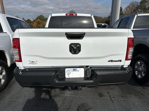 2024 RAM 2500 Tradesman Crew Cab 4x4 6'4' Box