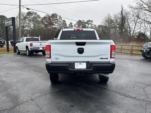 2024 RAM 2500 Tradesman Crew Cab 4x4 6'4' Box