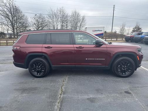 2024 Jeep Grand Cherokee L Laredo