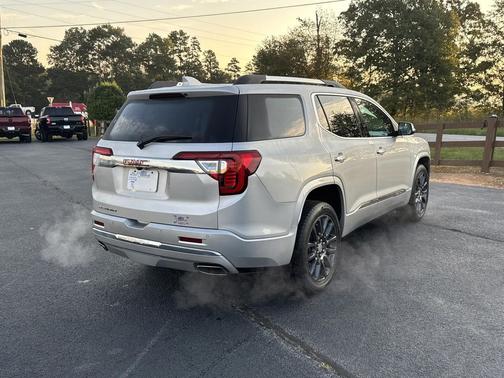 2020 GMC Acadia Denali