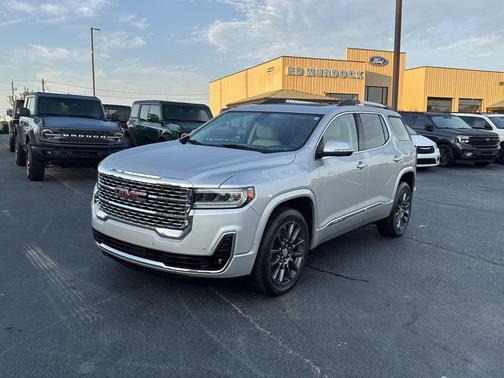 2020 GMC Acadia Denali