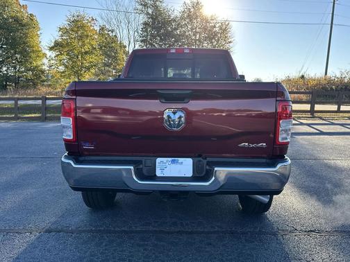 2024 RAM 2500 Tradesman Crew Cab 4x4 6'4' Box