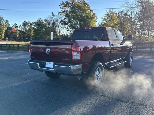 2024 RAM 2500 Tradesman Crew Cab 4x4 6'4' Box