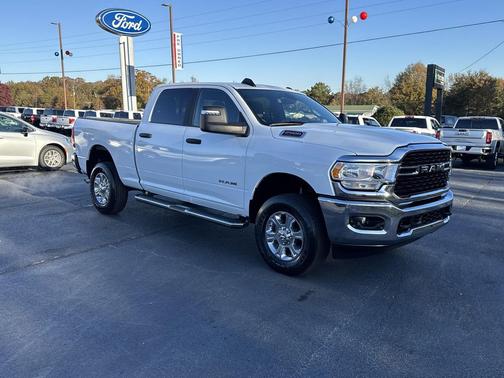 2024 RAM 2500 Big Horn Crew Cab 4x4 6'4' Box