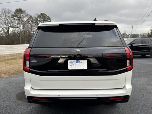2025 Ford Expedition Tremor