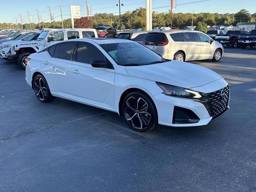 2024 Nissan Altima SR FWD