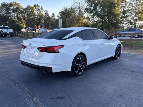 2024 Nissan Altima SR FWD