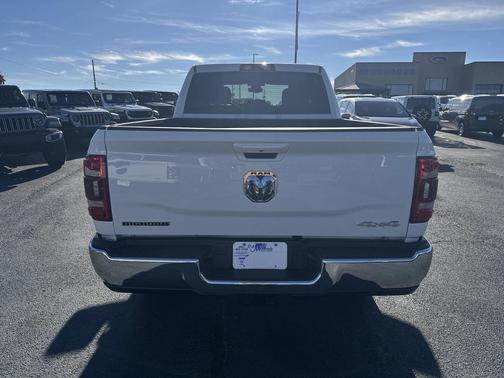 2022 RAM 2500 Big Horn Crew Cab 4x4 6'4' Box