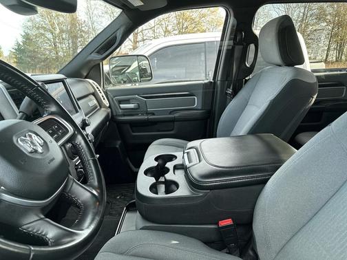 2022 RAM 2500 Big Horn Crew Cab 4x4 6'4' Box