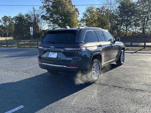 2025 Jeep Grand Cherokee Laredo