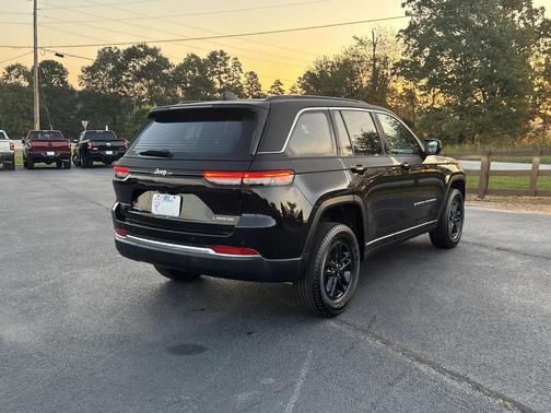 2024 Jeep Grand Cherokee Laredo