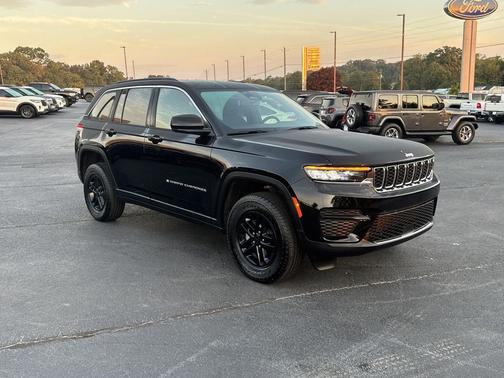 2024 Jeep Grand Cherokee Laredo