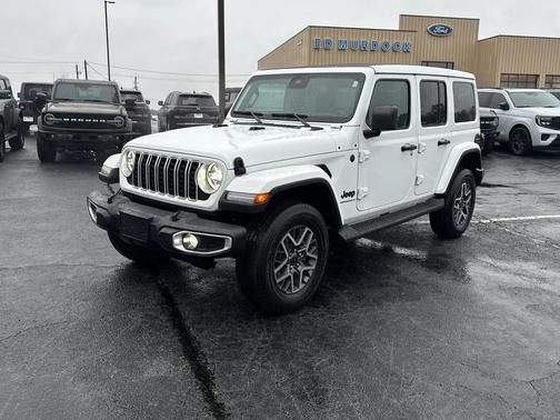 2025 Jeep Wrangler 4-Door Sahara 4x4