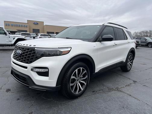 2023 Ford Explorer ST-Line