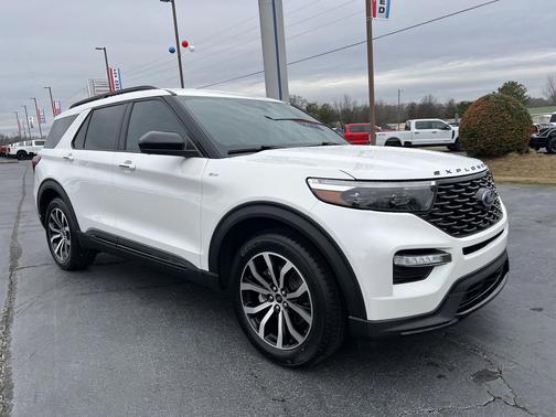 2023 Ford Explorer ST-Line