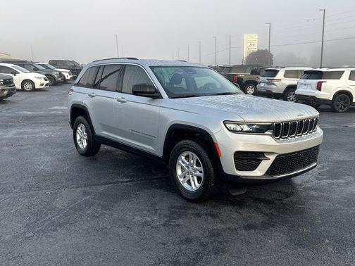 2022 Jeep Grand Cherokee Laredo