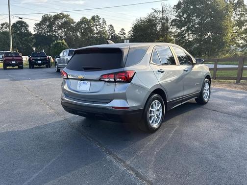 2023 Chevrolet Equinox LS