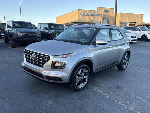 2024 Hyundai VENUE SEL