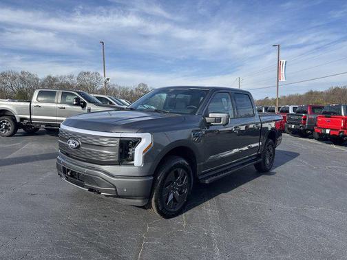 2025 Ford F-150 Lightning LARIAT